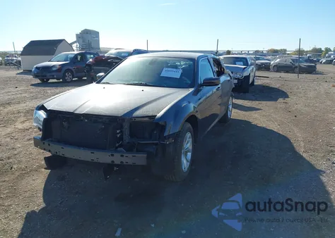 2016 Chrysler 300 Anniversary Edition z USA, uszkodzony, nr VIN 2C3CCAAG3GH224489